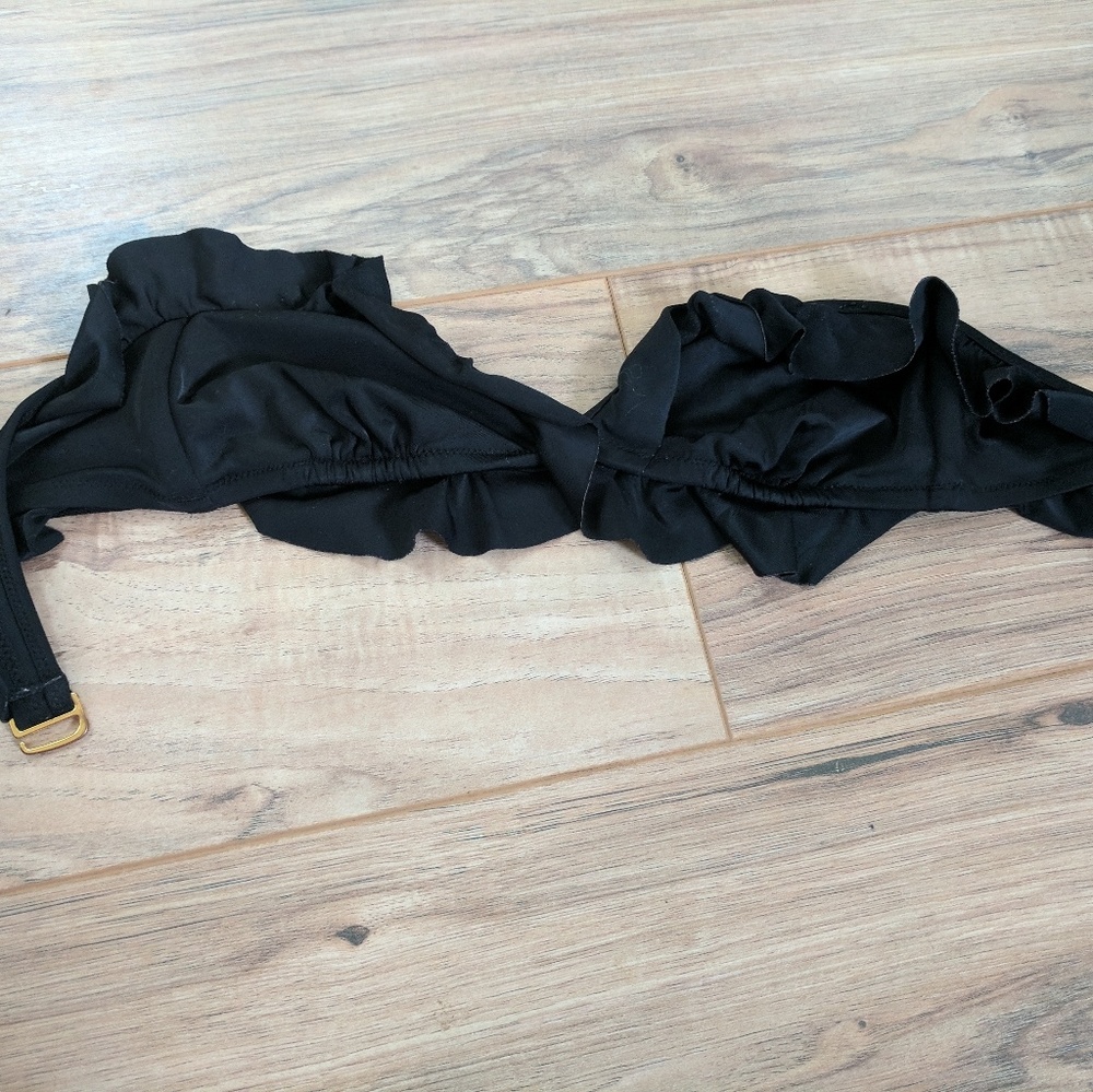 Wavey strapless bikini top